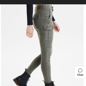 AE super stretch ARMY GREEN cargo pants!  Sz 0
